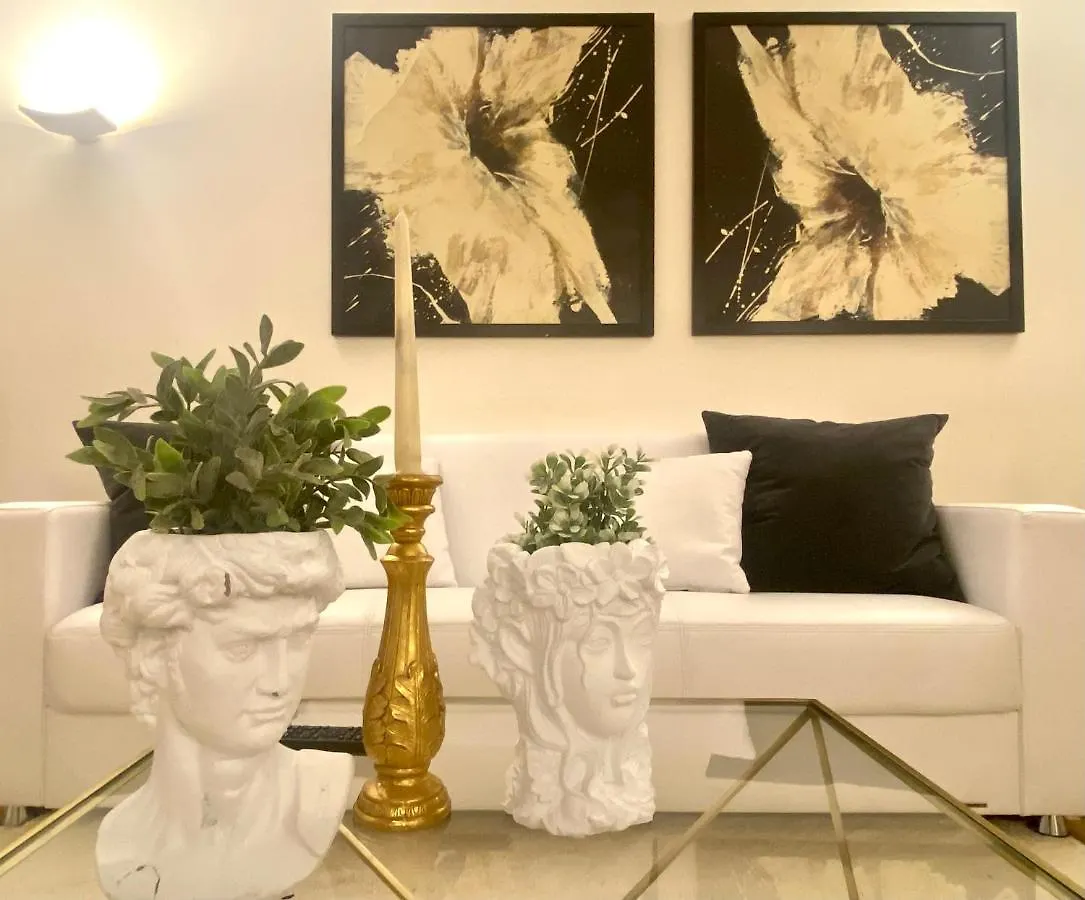 J'Adore Apartment Alla Scala Milan