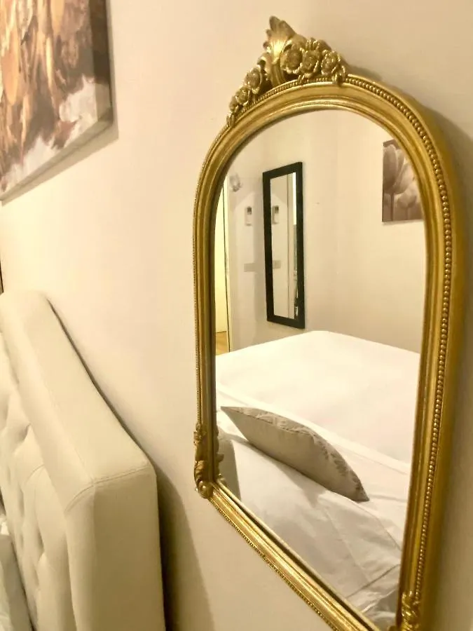 J'Adore Apartment Alla Scala Milan Italy