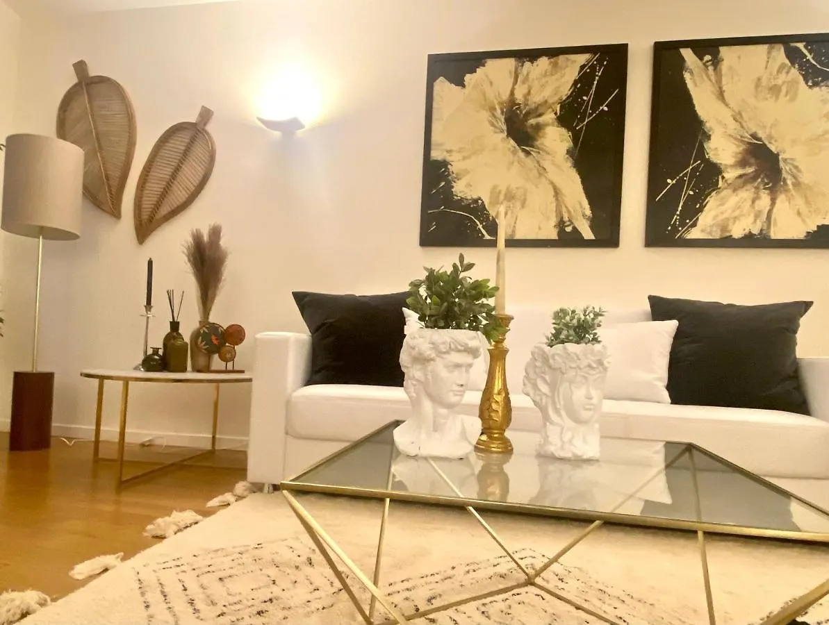 J'Adore Apartment Alla Scala Milan