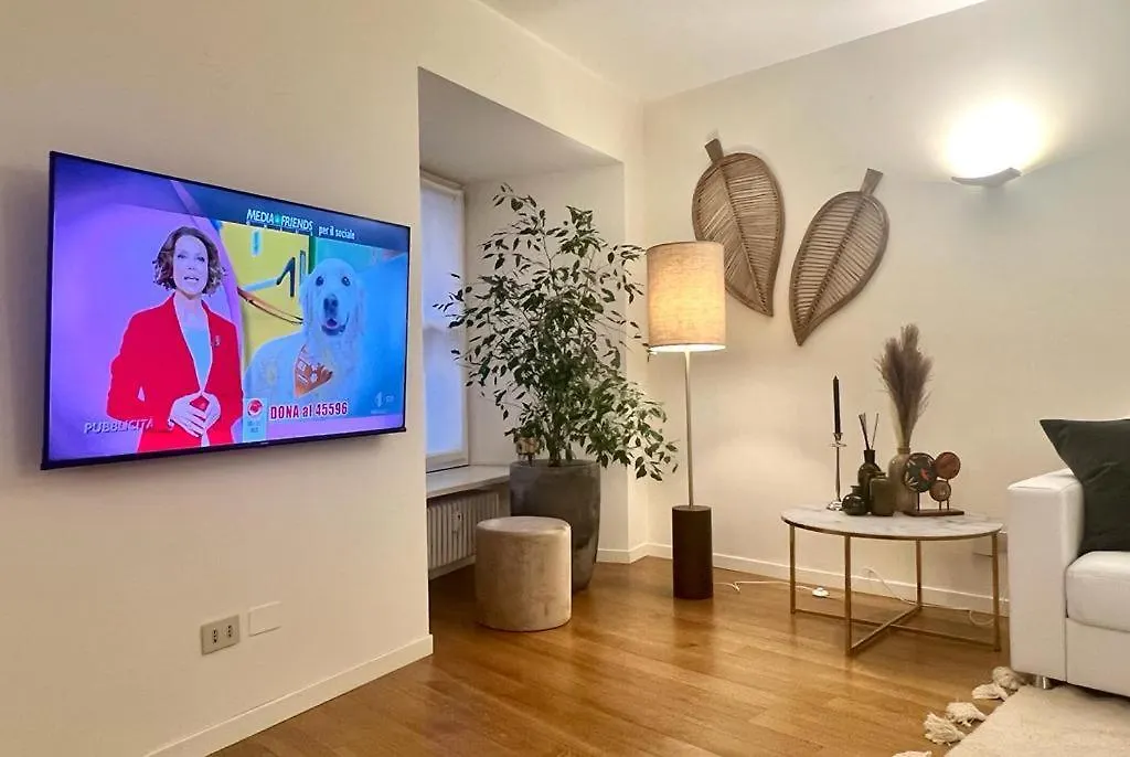 J'Adore Apartment Alla Scala Milan
